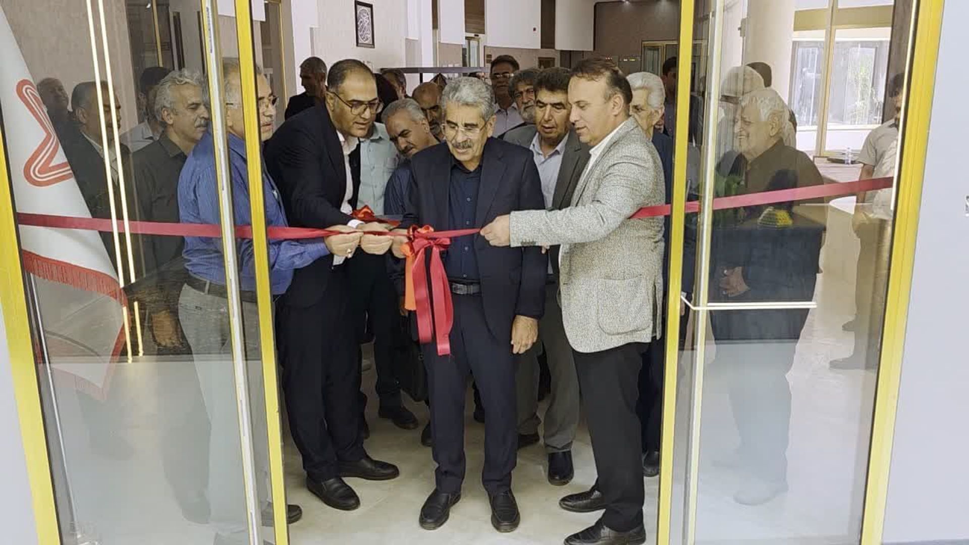 افتتاح نمایشگاه